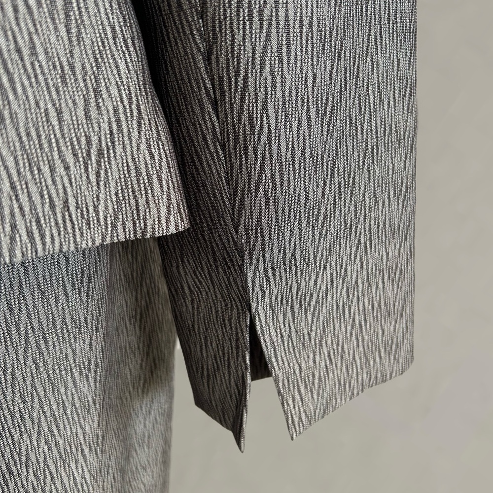 Gray Textured Blazer and Skirt Set - Picture 5 of 7